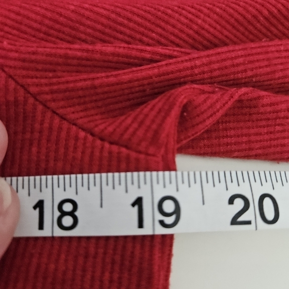 Old Navy Womens L/S Ribbed Soft Knit Top - Picture 5 of 7